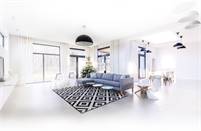  A Woman's Touch  Housecleaning
